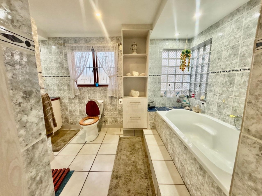 3 Bedroom Property for Sale in Mabille Park Western Cape